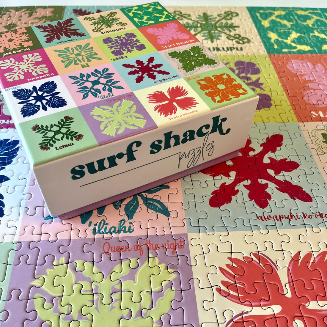 Pop-Up Mākeke - Surf Shack Puzzles - Hawaiian Quilt 500-Piece Puzzle - With Box