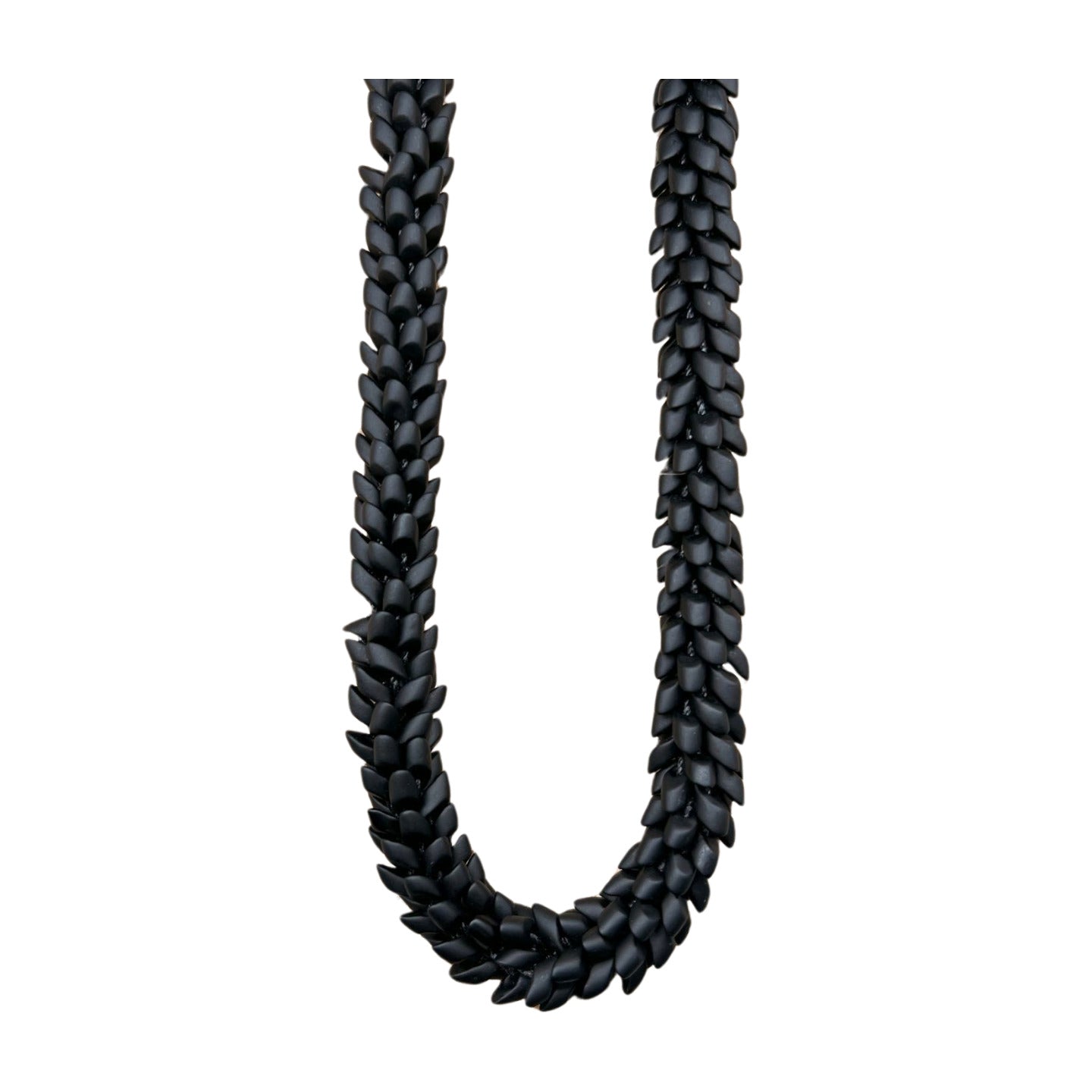 Pop-Up Mākeke - Akalei Designs - Matte Black Dragon Scales Necklace Lei - 30in - Close Up