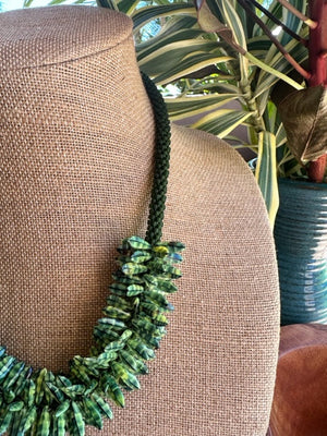 Pop-Up Mākeke - Akalei Designs - Stunning Green Daggers Lei Necklace - Close Up