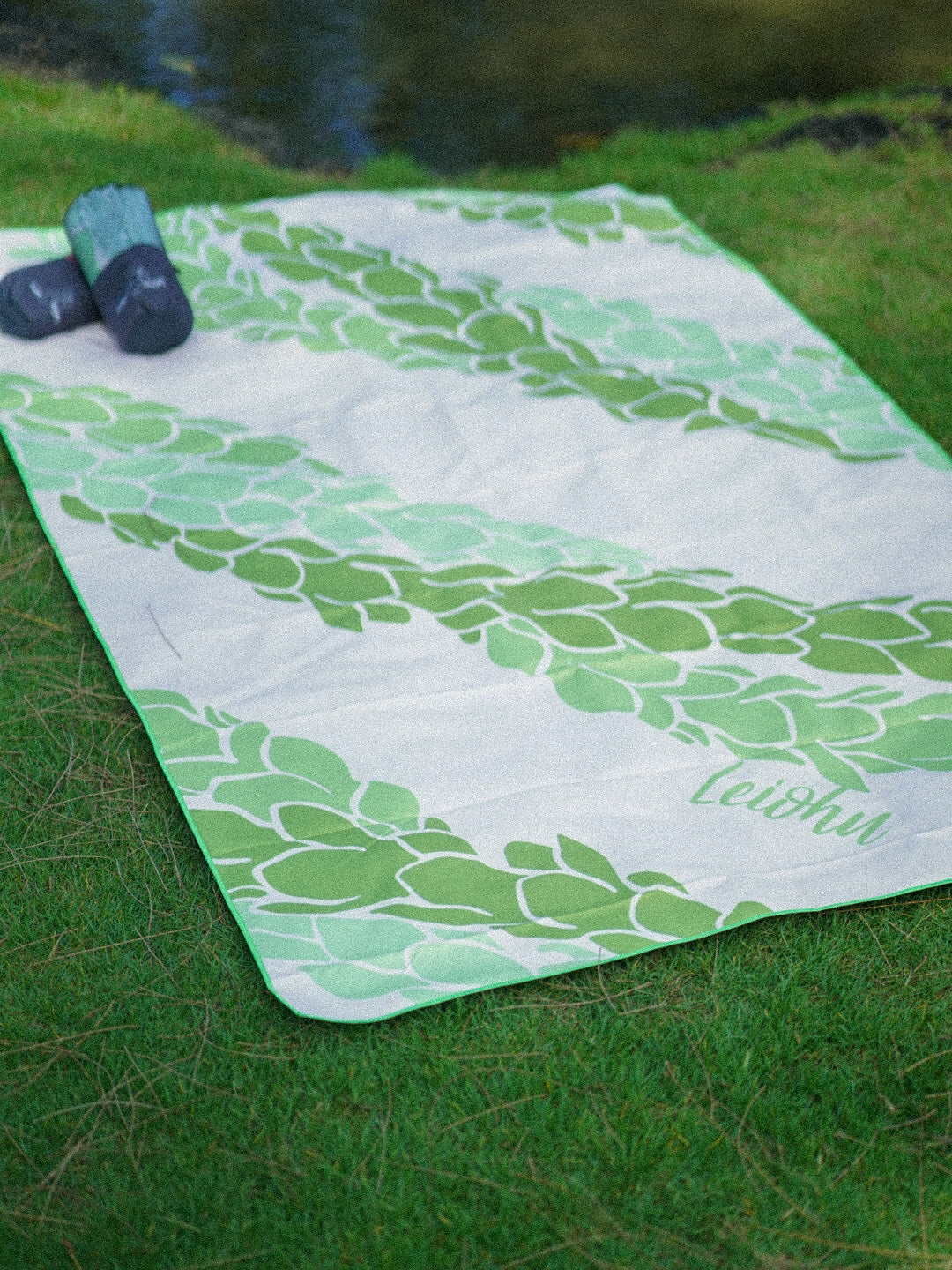Pop-Up Mākeke - Lei'ohu Designs - Microfiber Beach Towel - Pakalana Lei