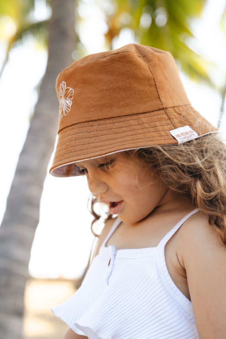 Pop-Up Mākeke - Tag Aloha - Keiki Reversible Bucket Hat - Catch a Tan - Solid Side