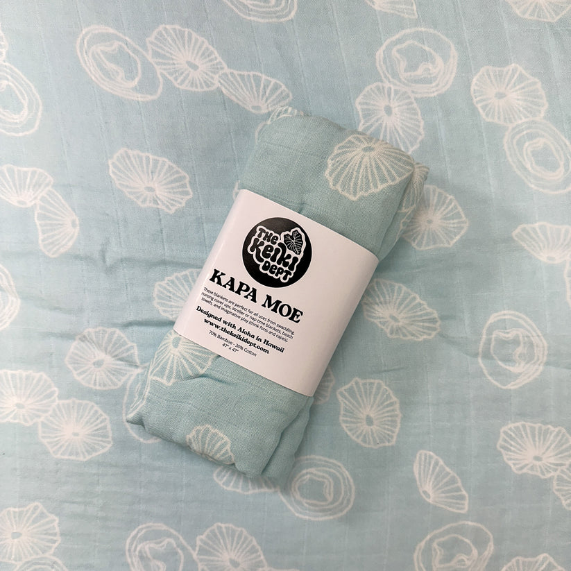 Pop-Up Mākeke - The Keiki Department - Bamboo Muslin Baby Swaddle Blanket - Blue Opihi Shells - Front View