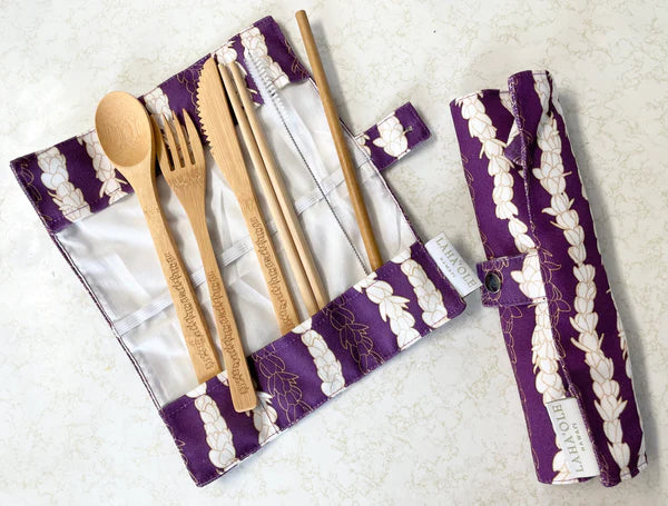 https://popupmakeke.com/cdn/shop/products/PikakeLeiEco-FriendlyBambooCutlerySet-PoniinPurple-RolledUp_600x.webp?v=1678130368