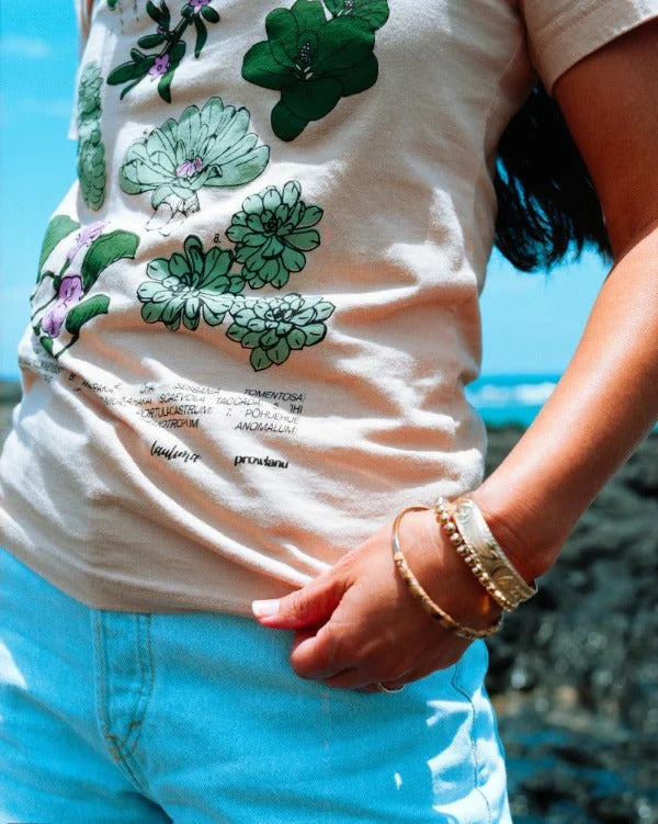 Pop-Up Mākeke - Laulima Hawai'i - Makai Unisex Short Sleeve T-Shirt - Close Up