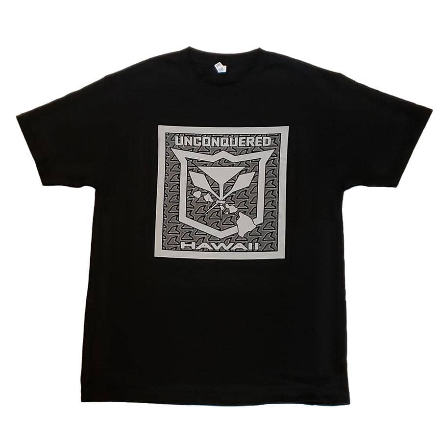 Pop-Up Mākeke - Unconquered Hawaii - Niho Mano Men&#39;s Short Sleeve T-Shirt