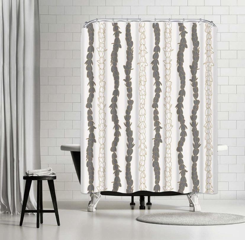 Hinahina (Gray) Pīkake Lei Shower Curtain